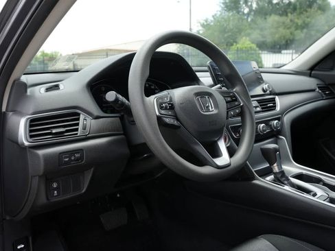 Used 2018 Honda Accord EX image 15