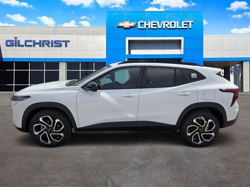 New 2026 Chevrolet Trax RS w/ Sunroof Package FWD image 5
