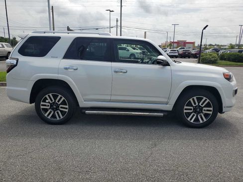Used 2022 Toyota 4Runner Limited AWD/4WD image 10