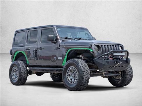 Used 2018 Jeep Wrangler Unlimited Sport AWD/4WD image 3