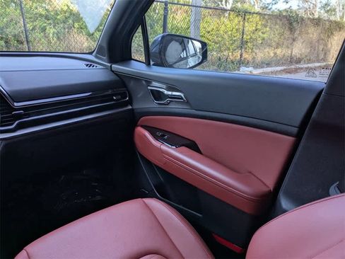 Used 2024 Kia Sportage SX image 20