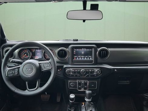 Used 2023 Jeep Gladiator Sport AWD/4WD image 19