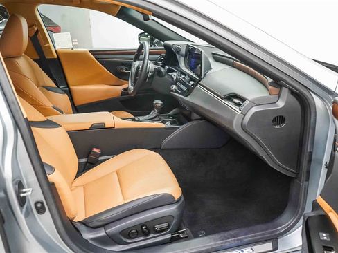 Used 2023 Lexus ES 350 w/ Premium Package image 17