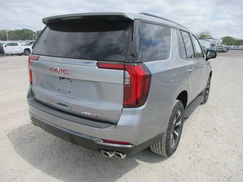 New 2026 GMC Yukon AT4 image 4