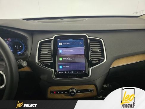 Used 2023 Volvo XC90 B6 Plus w/ Protection Package Premier AWD/4WD image 14
