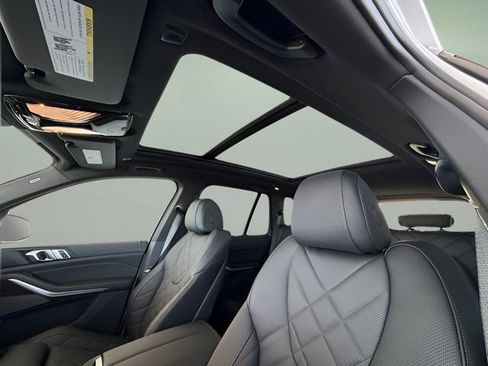 New 2026 BMW X5 xDrive40i w/ Premium Package image 18