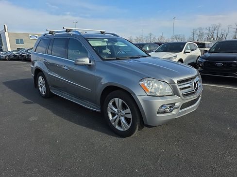 Used 2011 Mercedes-Benz GL 320 BlueTEC 4MATIC image 3