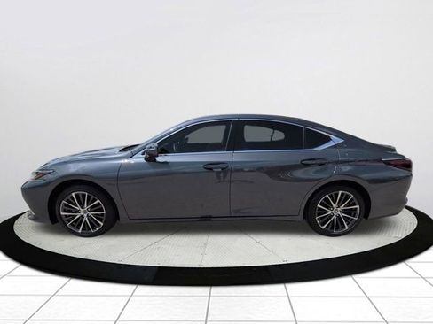 Used 2025 Lexus ES 350 w/ Premium Package FWD image 7