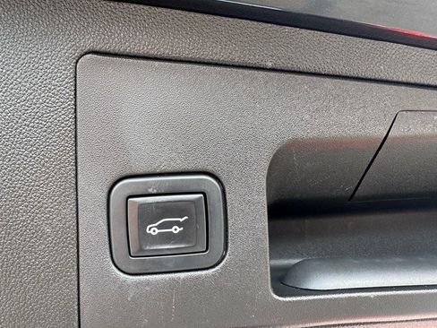 Used 2019 Cadillac XT5 Premium Luxury image 22