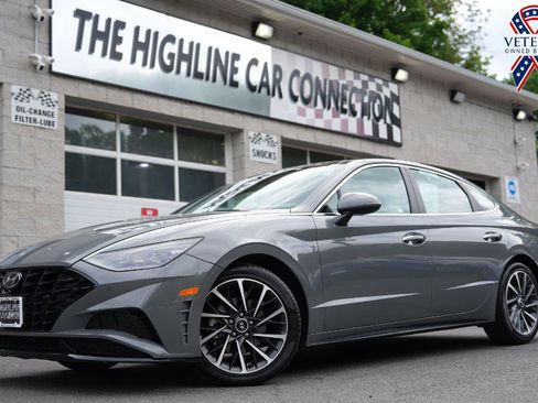 Used 2023 Hyundai Sonata Limited w/ Preferred Accessory Package FWD image 1