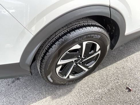 Used 2023 Kia Sportage LX image 13