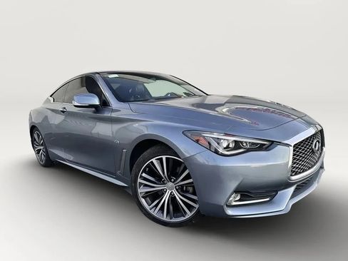 Used 2017 INFINITI Q60 2.0t RWD image 11