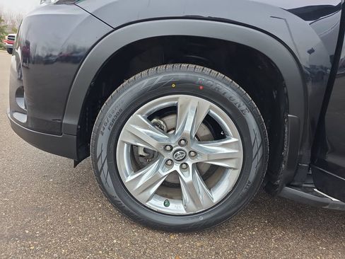 Used 2018 Toyota Highlander Limited image 36