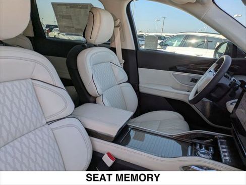 New 2026 Lincoln Nautilus Black Label image 14