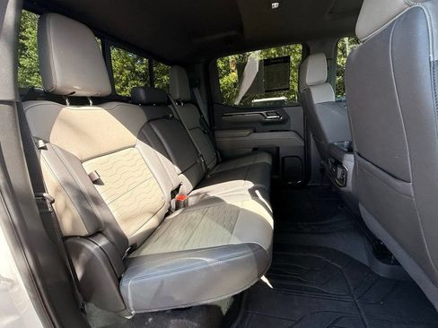 Used 2023 Chevrolet Silverado 1500 ZR2 AWD/4WD image 29