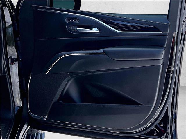 Certified 2023 Cadillac Escalade ESV V AWD/4WD image 19