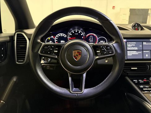 Used 2019 Porsche Cayenne AWD/4WD image 12