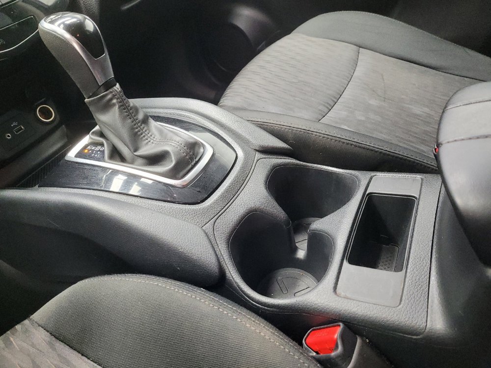Used 2020 Nissan Rogue S FWD image 26