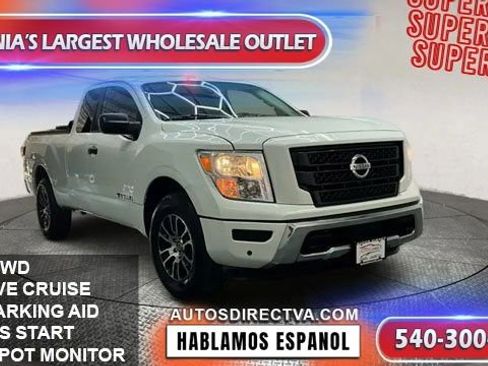 Used 2022 Nissan Titan SV image 1