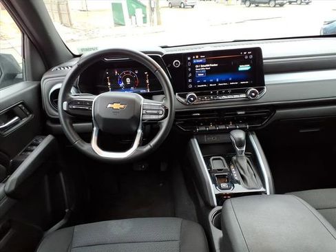 Used 2023 Chevrolet Colorado LT w/ LT Convenience Package image 9