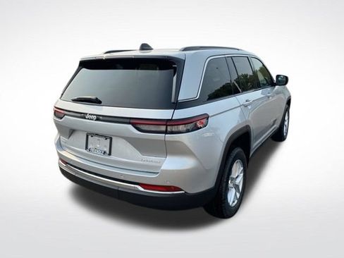Used 2026 Jeep Grand Cherokee Laredo X AWD/4WD image 5