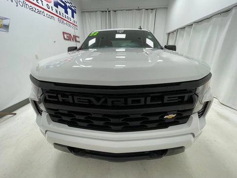 Used 2022 Chevrolet Silverado 1500 Custom AWD/4WD image 2