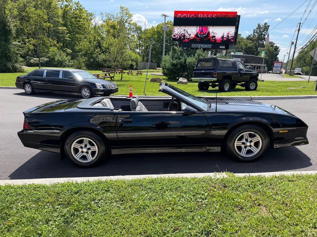 Used 1989 Chevrolet Camaro IROC-Z RWD image 13