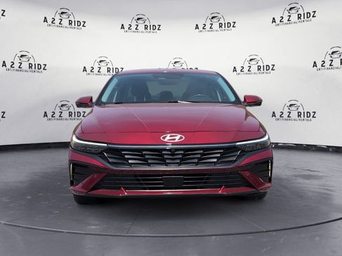Used 2024 Hyundai Elantra Limited FWD image 2