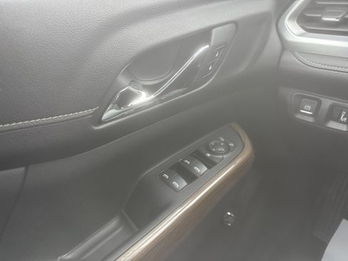 Used 2020 GMC Acadia SLE w/ Driver Convenience Package AWD/4WD image 13