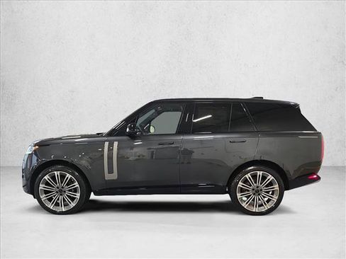 New 2026 Land Rover Range Rover SE image 8