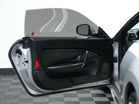 Used 2015 Maserati GranTurismo Sport image 24