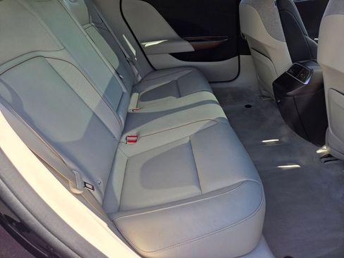 Used 2024 Lucid Air Touring AWD/4WD image 37