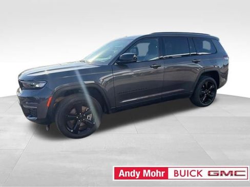 Used 2023 Jeep Grand Cherokee L Limited w/ Black Appearance Package AWD/4WD image 6
