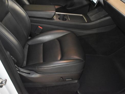 Used 2021 Tesla Model Y Long Range AWD/4WD image 12