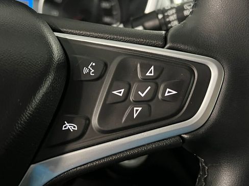 Used 2023 Chevrolet Equinox LT w/ Driver Convenience Package image 12