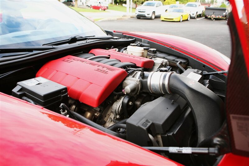 Used 2013 Chevrolet Corvette 427 w/ 1SB Preferred Equipment Group RWD image 13