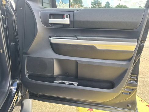 Used 2016 Toyota Tundra SR5 w/ SR5 Upgrade Package RWD image 15
