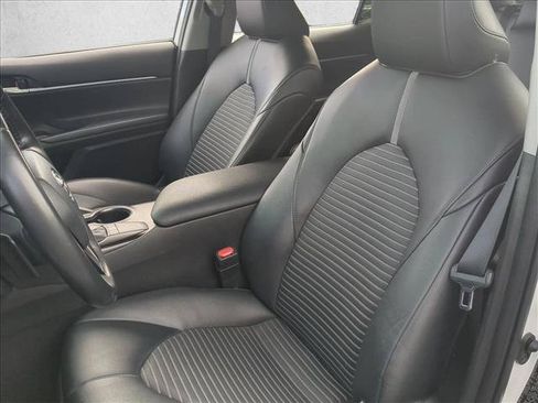 Used 2022 Toyota Camry SE w/ Carpet Mat Package (TMS) FWD image 15