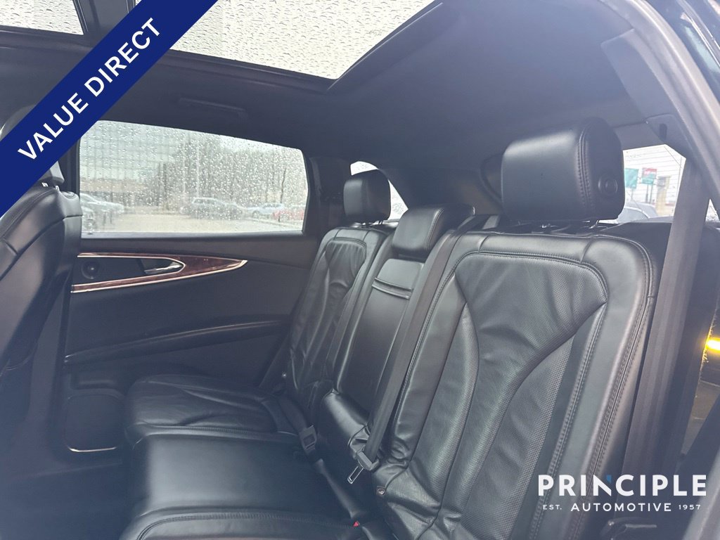 Used 2016 Lincoln MKX Reserve w/ Technology Package AWD/4WD image 32