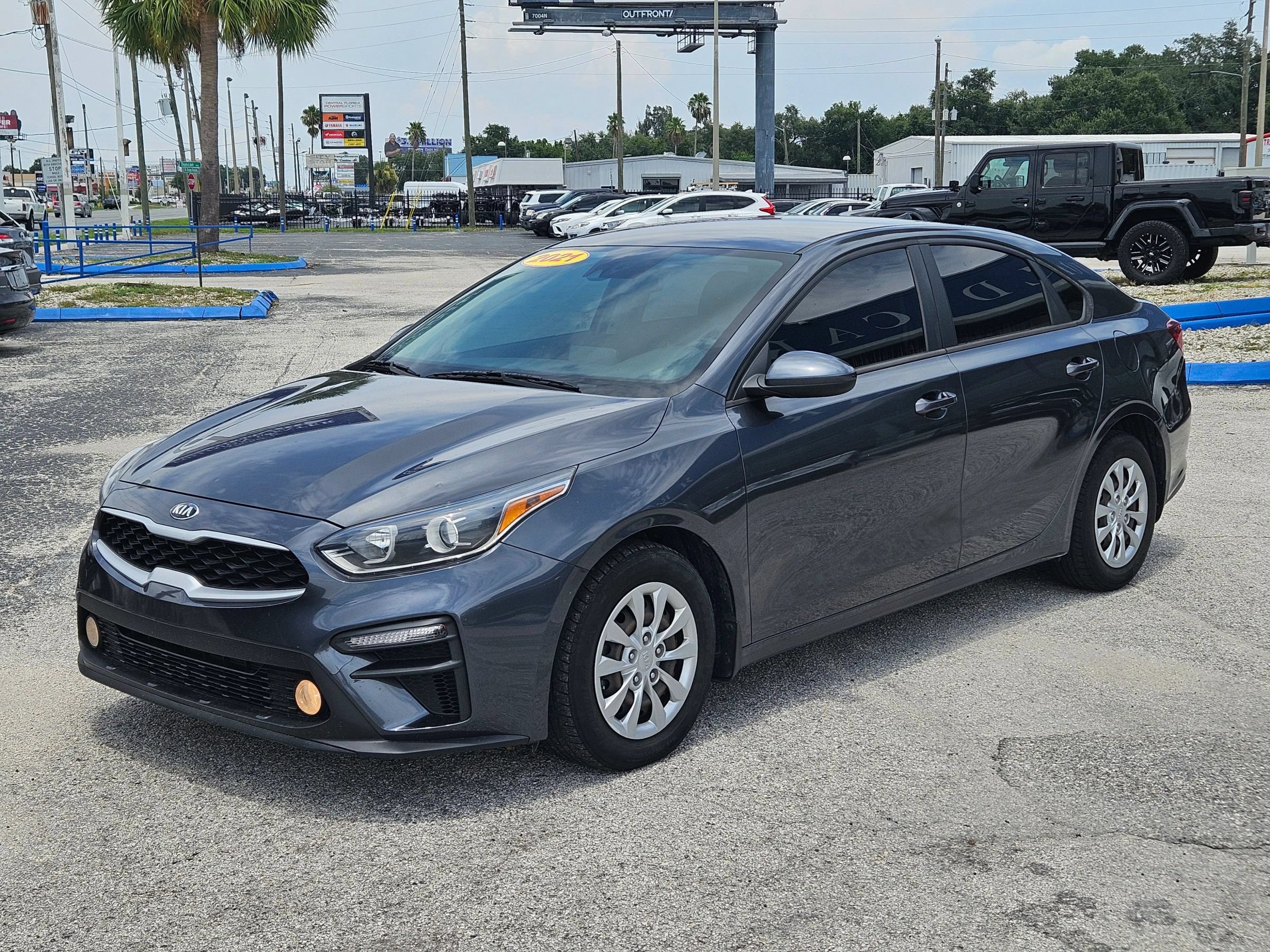 Used 2021 Kia Forte Sedan FWD image 2