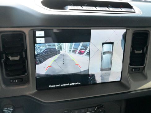 Used 2024 Ford Bronco Outer Banks w/ Sasquatch Package image 30