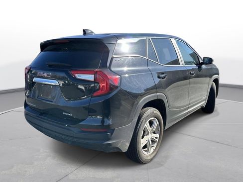 Used 2024 GMC Terrain SLE image 6