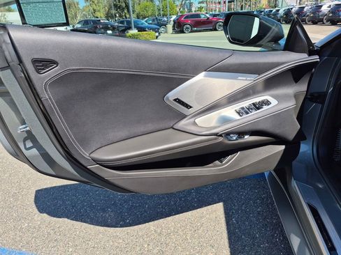 Used 2022 Chevrolet Corvette Stingray w/ Z51 Performance Package image 10