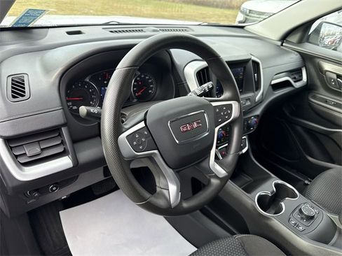 Used 2022 GMC Terrain SLE w/ Driver Convenience Package image 10