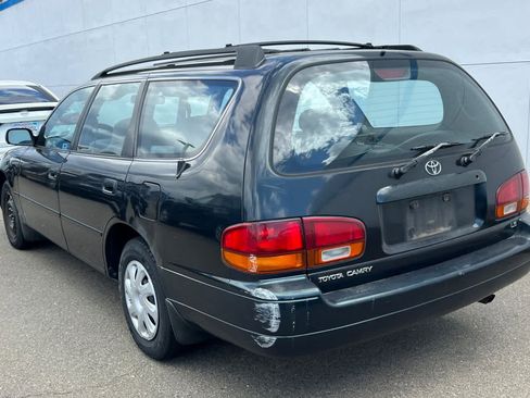 Used 1995 Toyota Camry LE FWD image 6