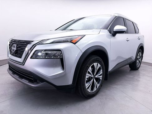 Used 2023 Nissan Rogue SV w/ SV Premium B Package FWD image 12