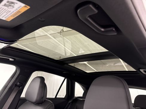 New 2026 Mercedes-Benz GLC 350e 4MATIC image 13