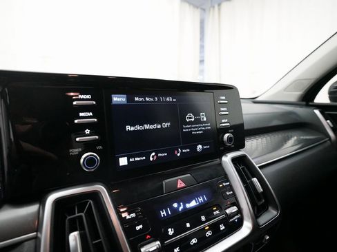 Used 2023 Kia Sorento X-Line EX image 6