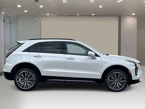 Certified 2024 Cadillac XT4 Sport AWD/4WD image 8