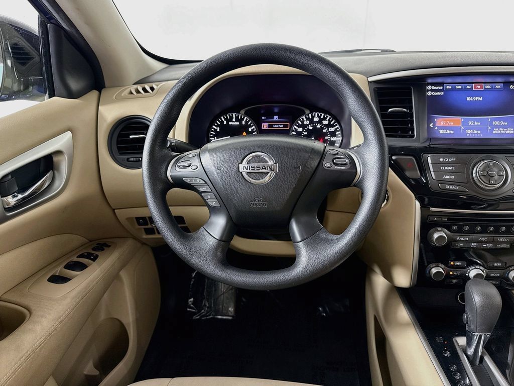 Used 2017 Nissan Pathfinder S FWD image 25